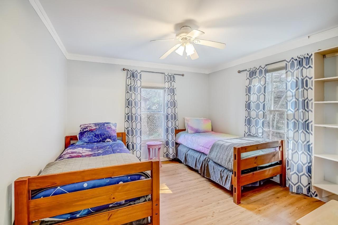 Lakeview Lodge Spicewood Екстер'єр фото