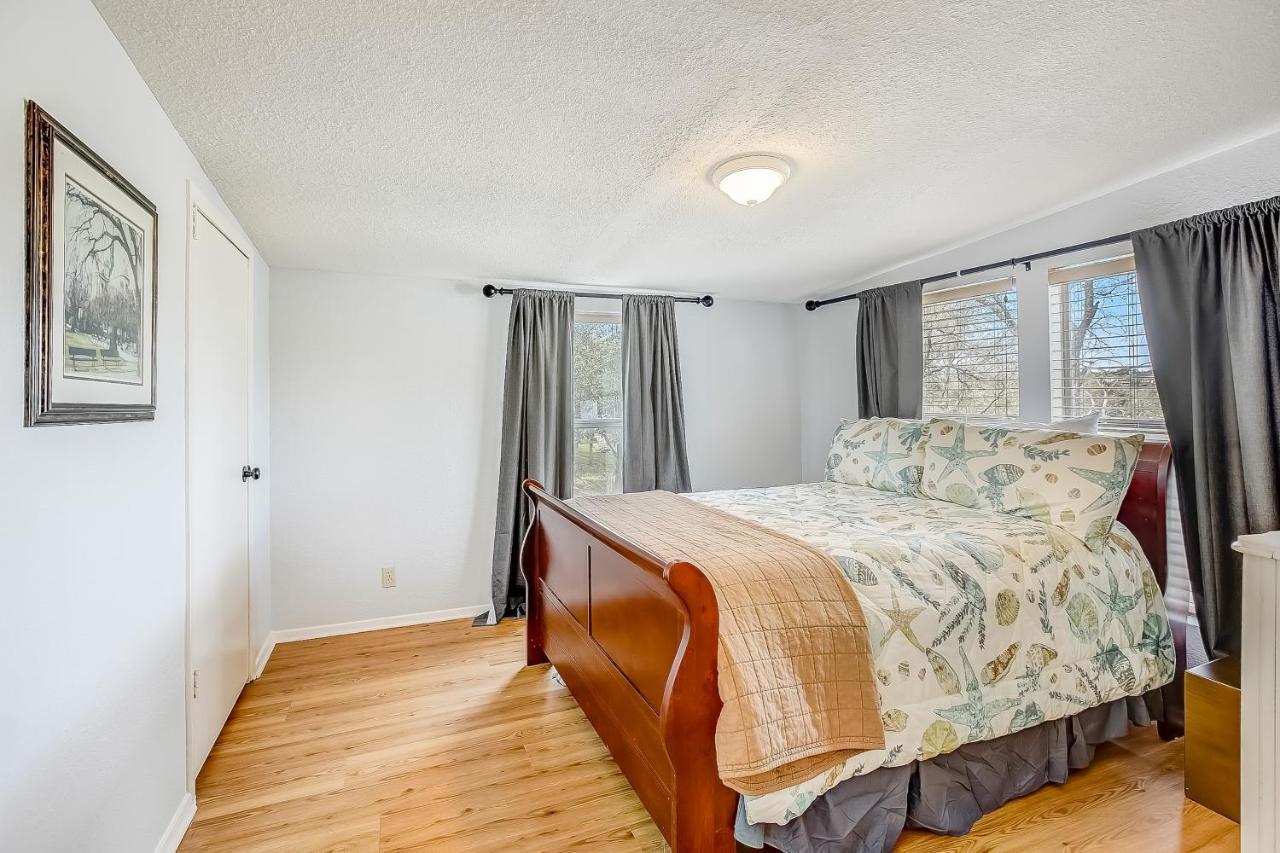 Lakeview Lodge Spicewood Екстер'єр фото