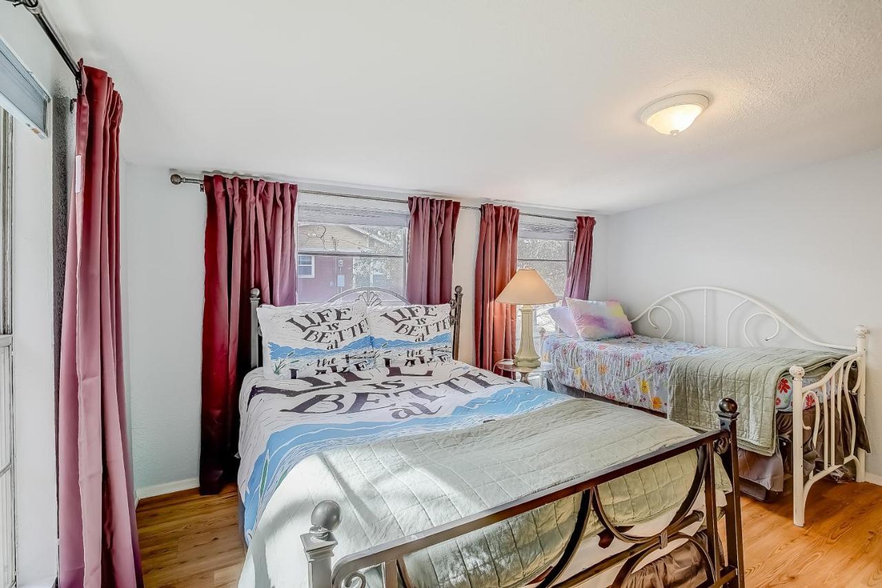 Lakeview Lodge Spicewood Екстер'єр фото